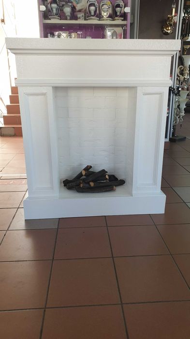 Semineu decorativ