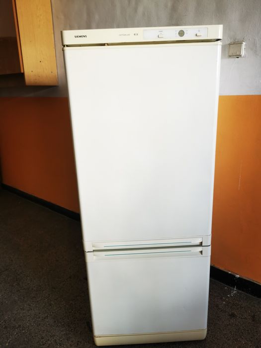Хладилник с фризер SIEMENS