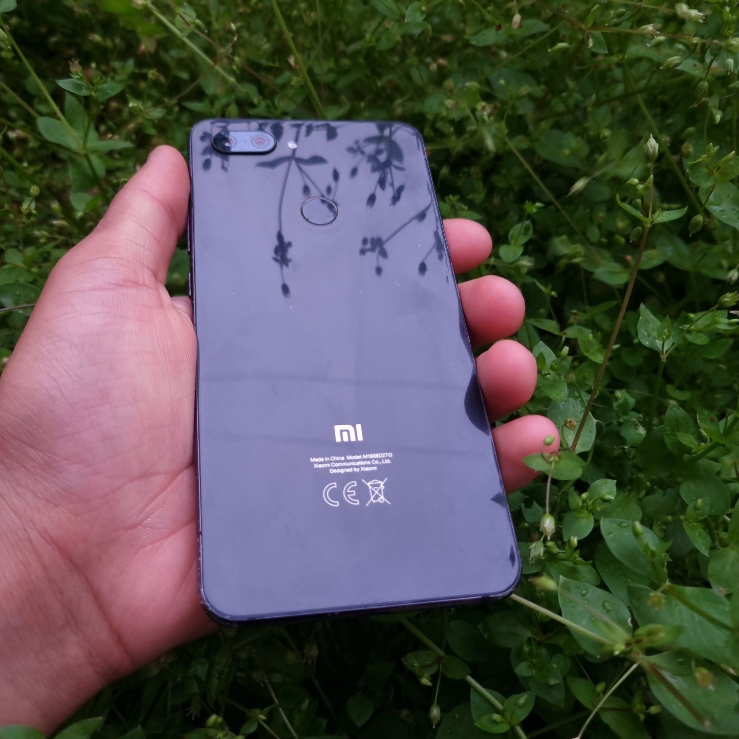 Mi 8lite sotiladi ideal karobka dakument