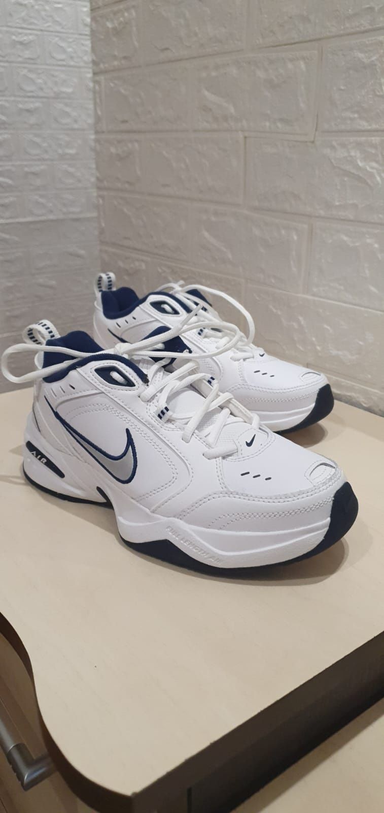 Оригинал!!!Кроссовки Nike Air Monarch