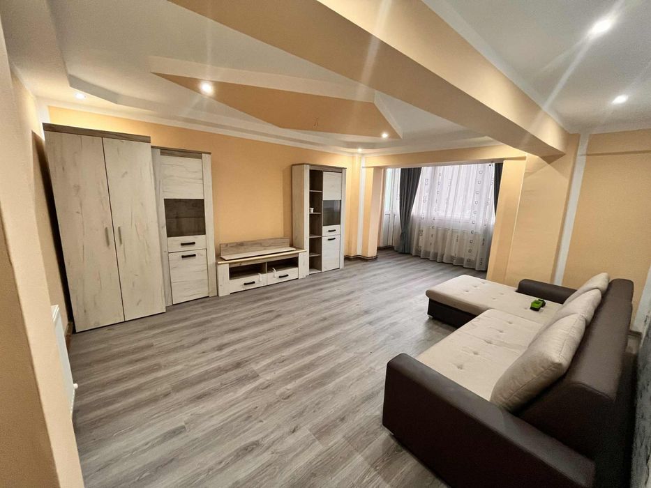 Apartament 3 camere decomandat