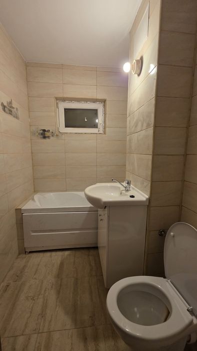 Vand apartament Nanterre, parter, stradal