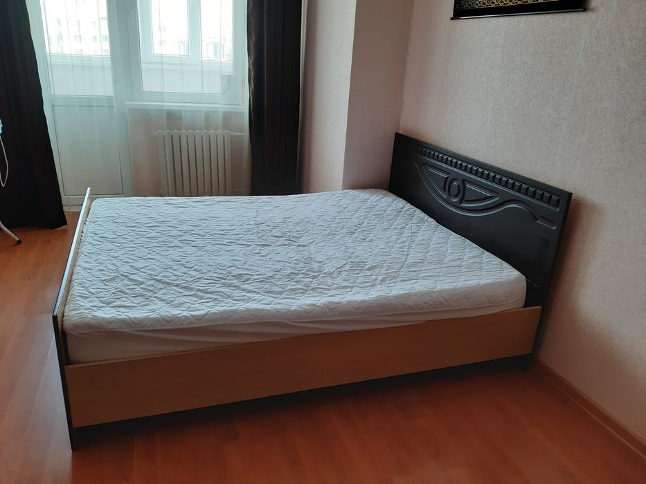 Срочно продам двухспальную кровать