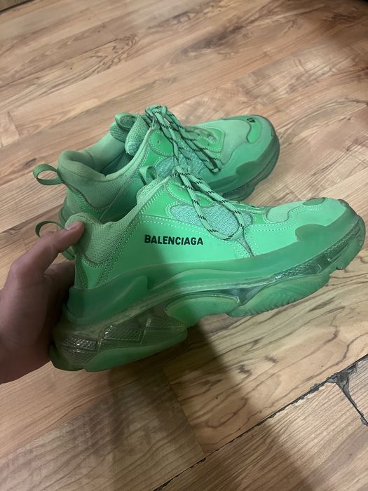 Balenciaga triple s neon legit