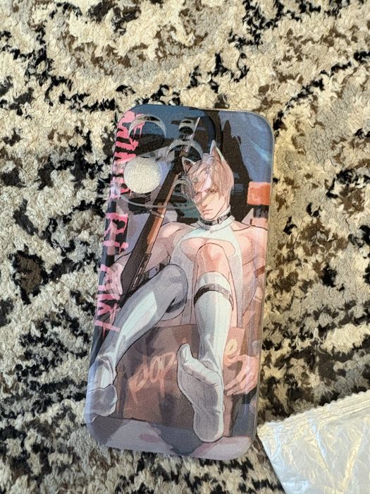 Продам чехол айфон 16про леон кеннеди