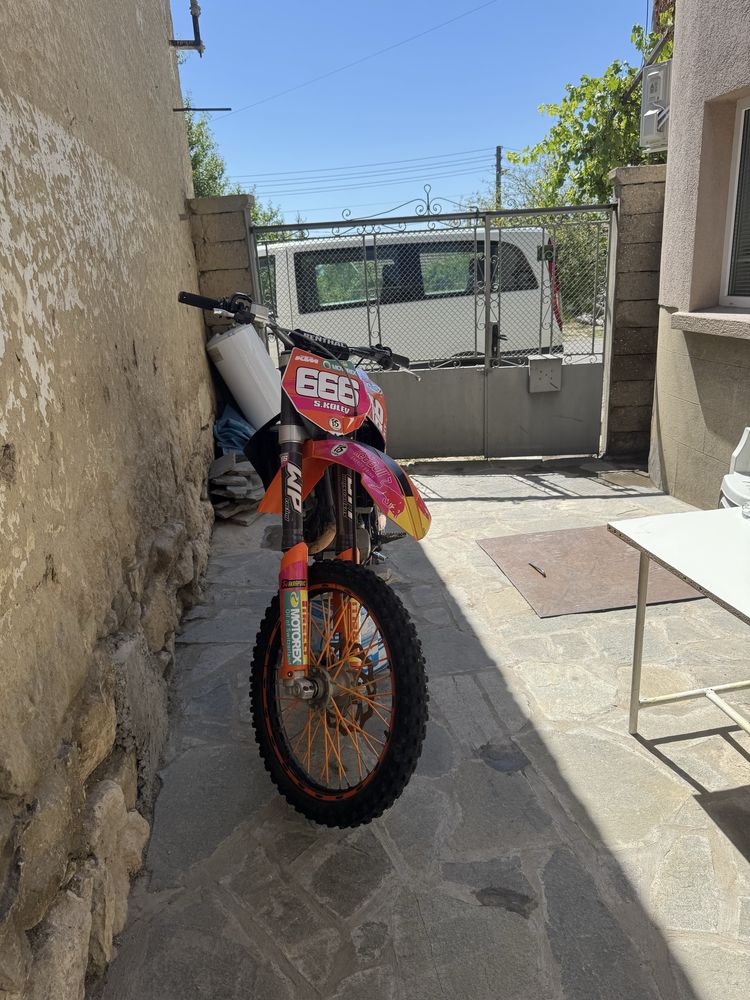 Продавам КТМ 250 sx-f 2010г  СПЕШНО !!!