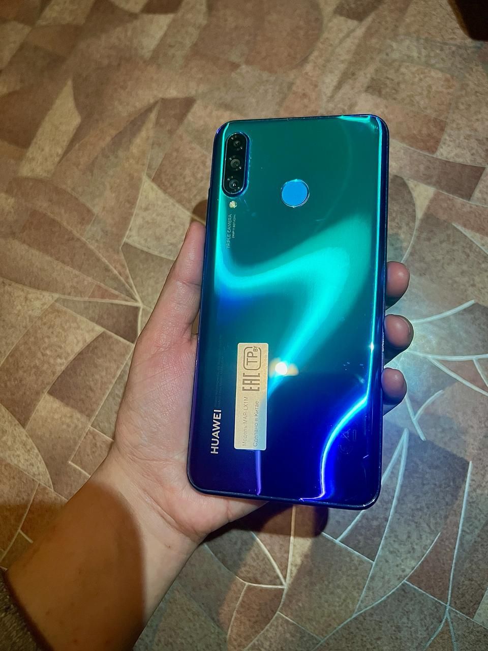 Смартфон Huawei P30 Lite