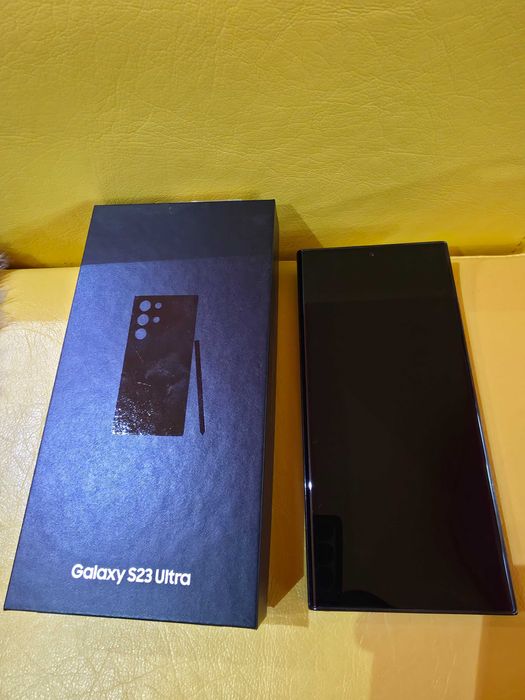 Samsung S23 ULTRA / 256gB Отлично състояние + 3 кейса Подарък