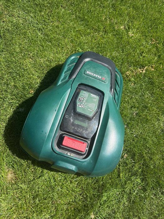 Robort tuns gazon Parkside + "casa robot"
