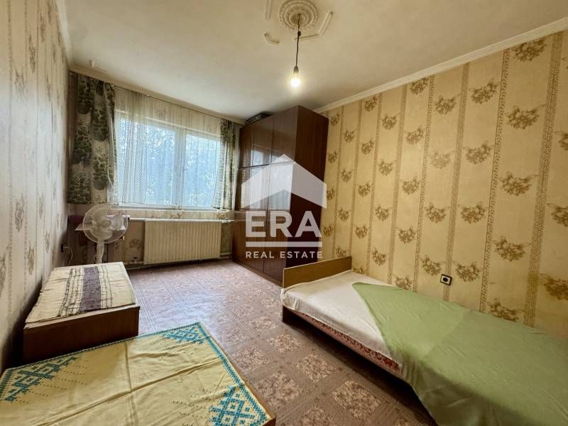 Продава се Тристаен апартамент в Силистра, Център - 85 кв.м за 965 €/кв.м - Снимка #1