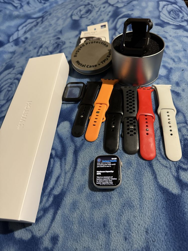 APPL watch series 8. 45 mm
