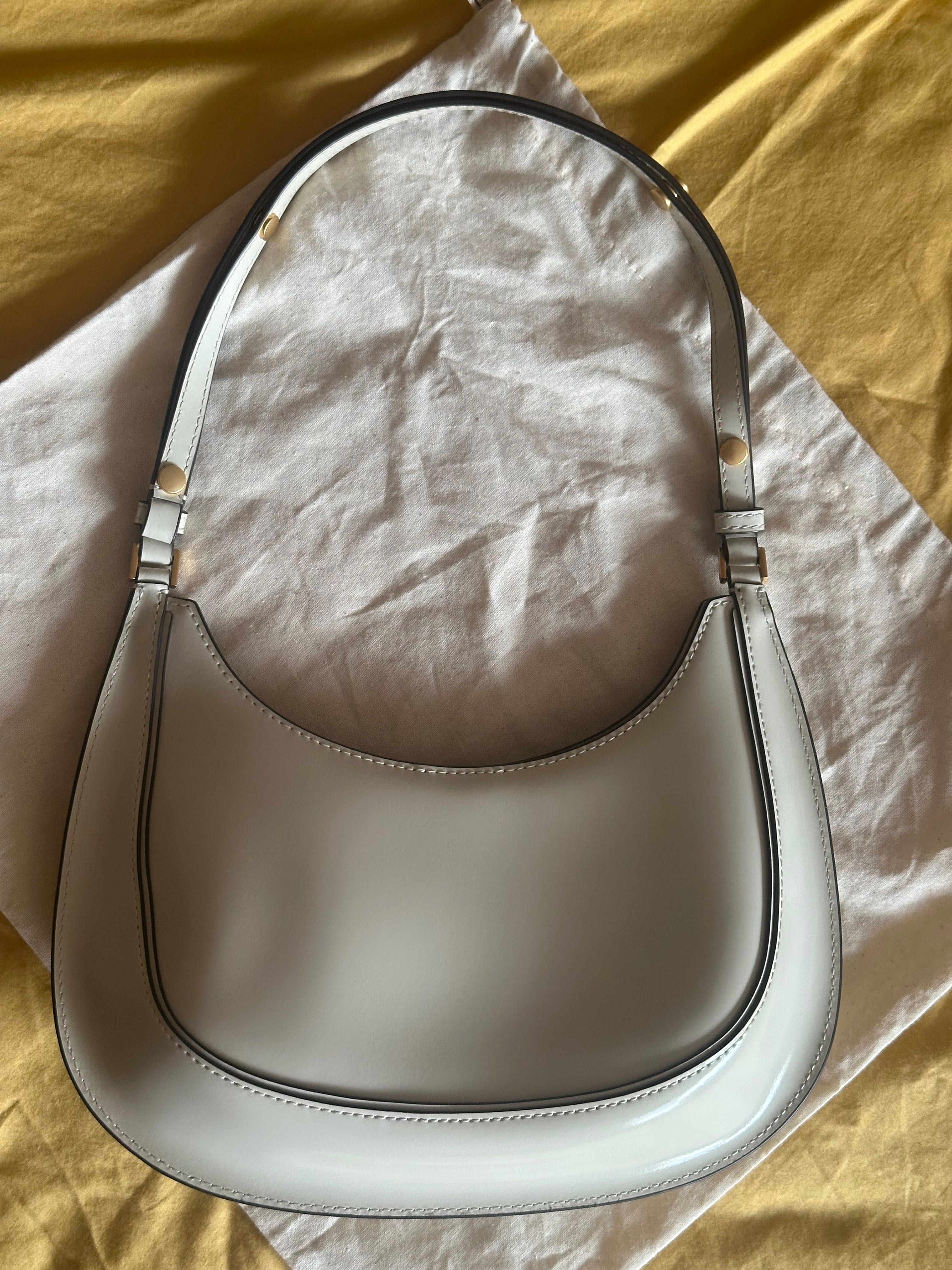 Чанта Tory Burch Robinson Spazzolato Convertible Crescent Leather Bag