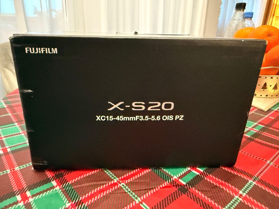 Fujifilm X-S20 cu obiectiv XC15-45mm F#3.5-5.6 OIZ PZ. 2,088 cadre