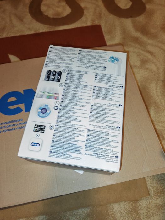 Periuța dinți ORAL B io6 NOUA/24 luni garanție