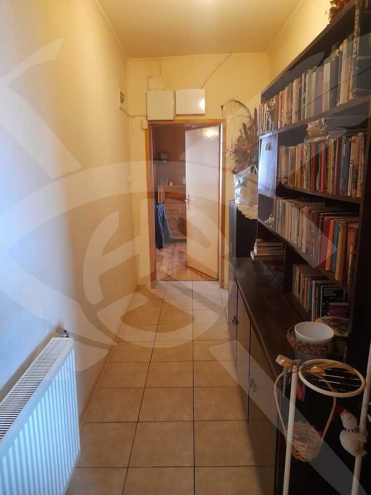 Къща с двор в  с. Лозен № 38045