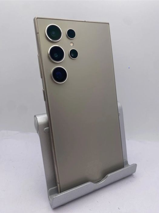 Samsung s24 Ultra Titanium Gray
