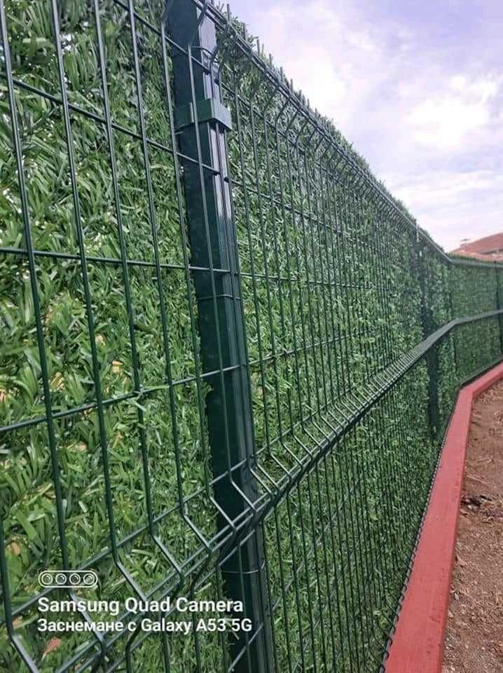 Мрежа с декорация. Оградни пана и колове. Ограда. Портали. Врати