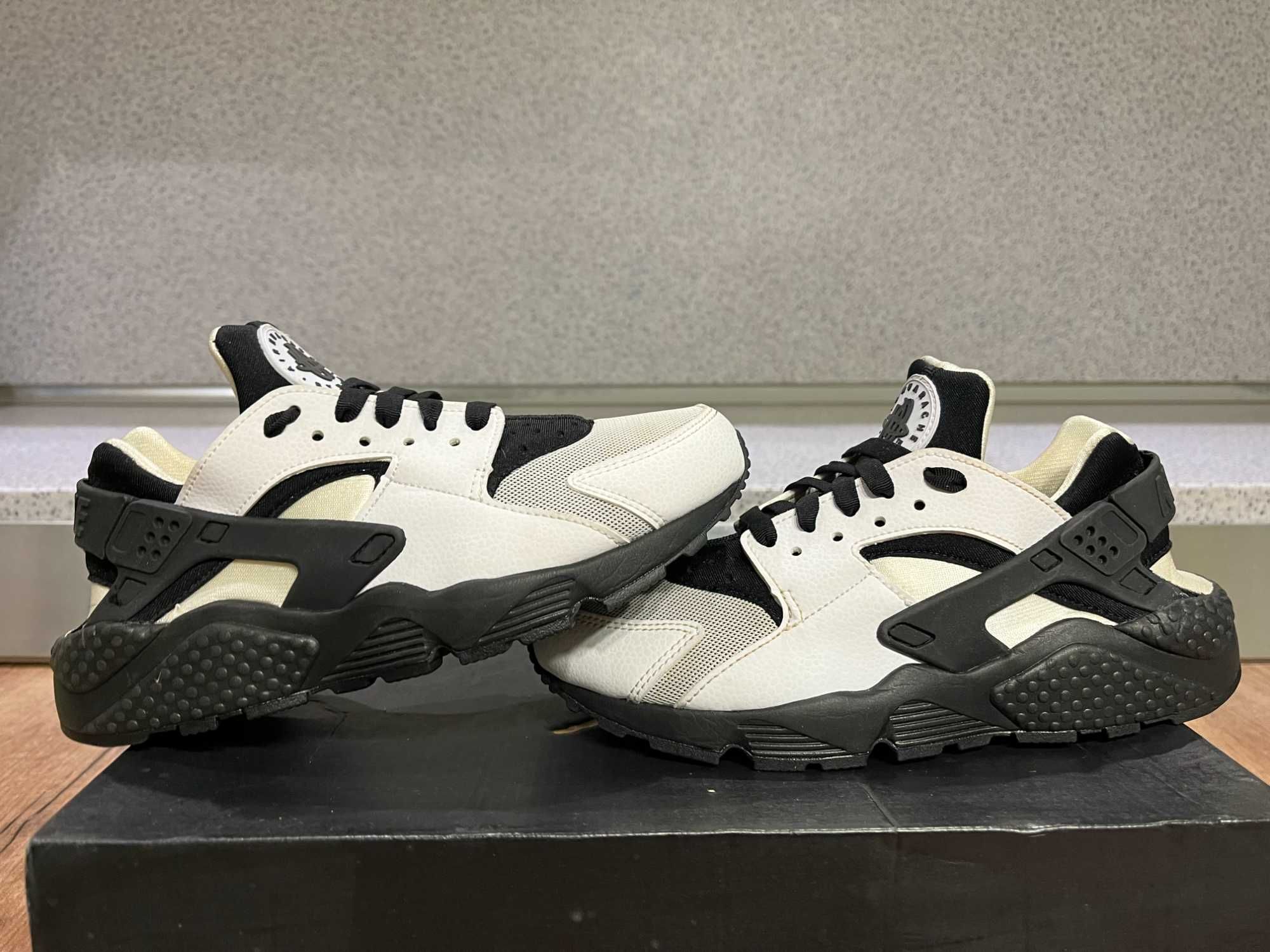 ОРИГИНАЛНИ *** Nike  Air Huarache Run “ White/Black ”