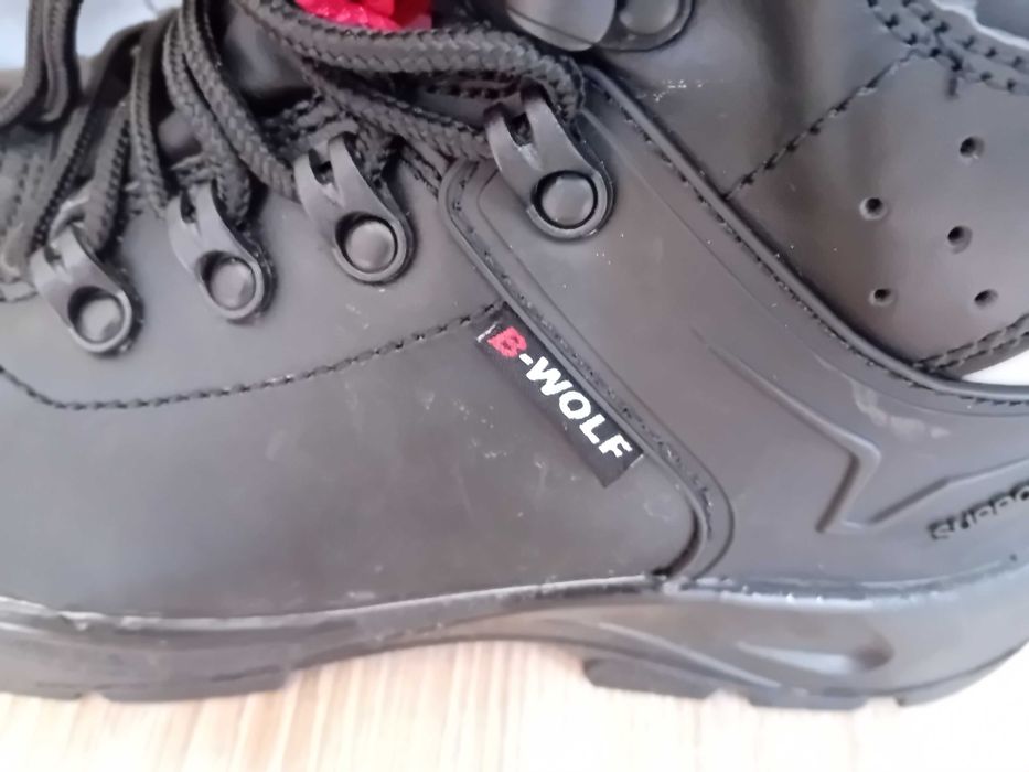 Продавам зимни работни обувки B-wolf
