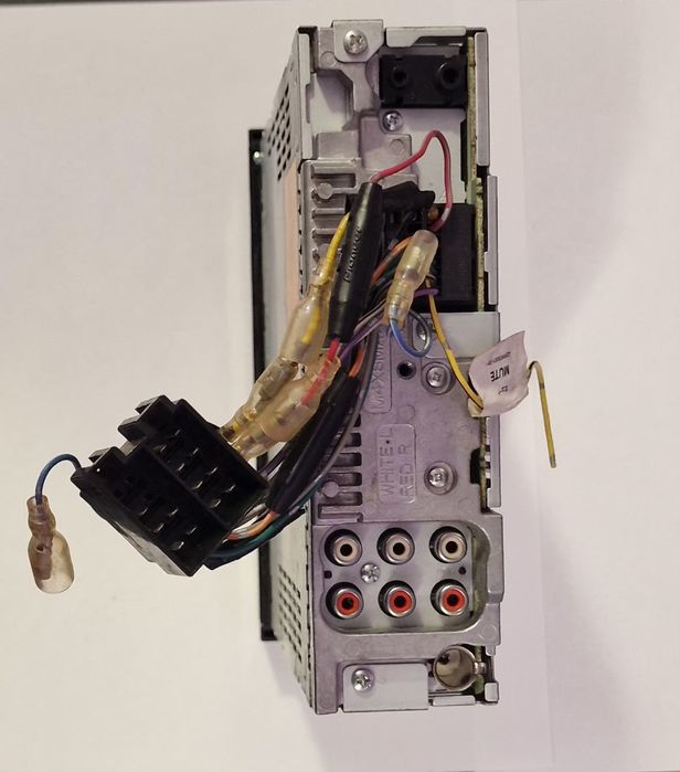 Pioneer MVH-8300BTi Media Digitală cu Bluetooth și Ecran Color.