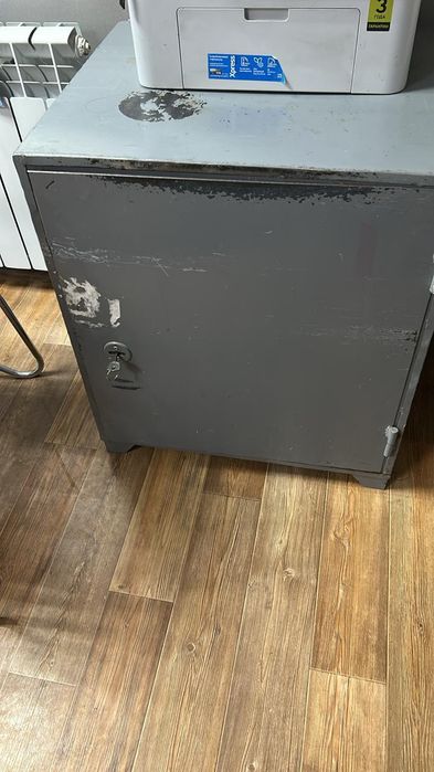 Сейфы офисные, продаются