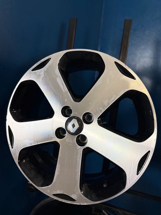 Jante Renault Captur, R17 în stare foarte bună, bicolore!