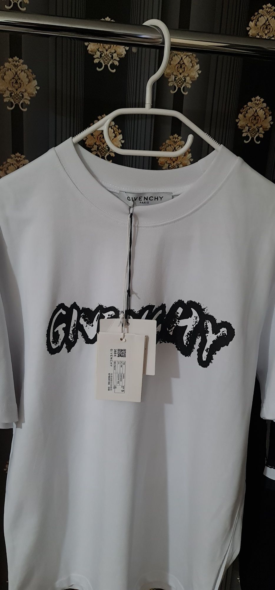Tricou Givenchy alb   / Burberry   Premium
