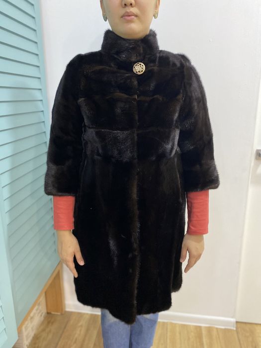 шуба из норки в отличном состоянии