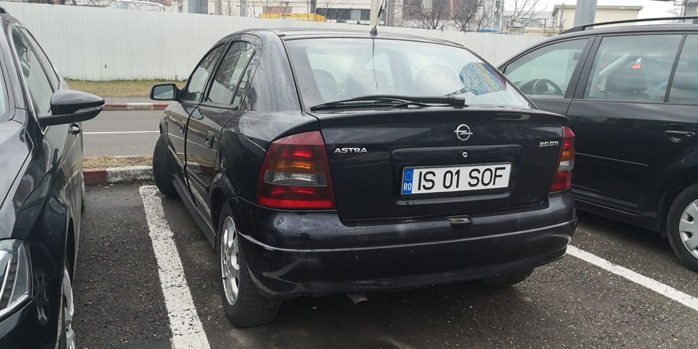 Opel Astra G din 2004 în Iași-3000 ron neg.