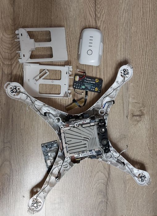 Запчасти на Dji Phantom 4 Pro  v2.

Новое, оригинал