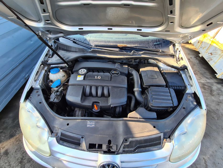 Dezmembram VW Golf 5