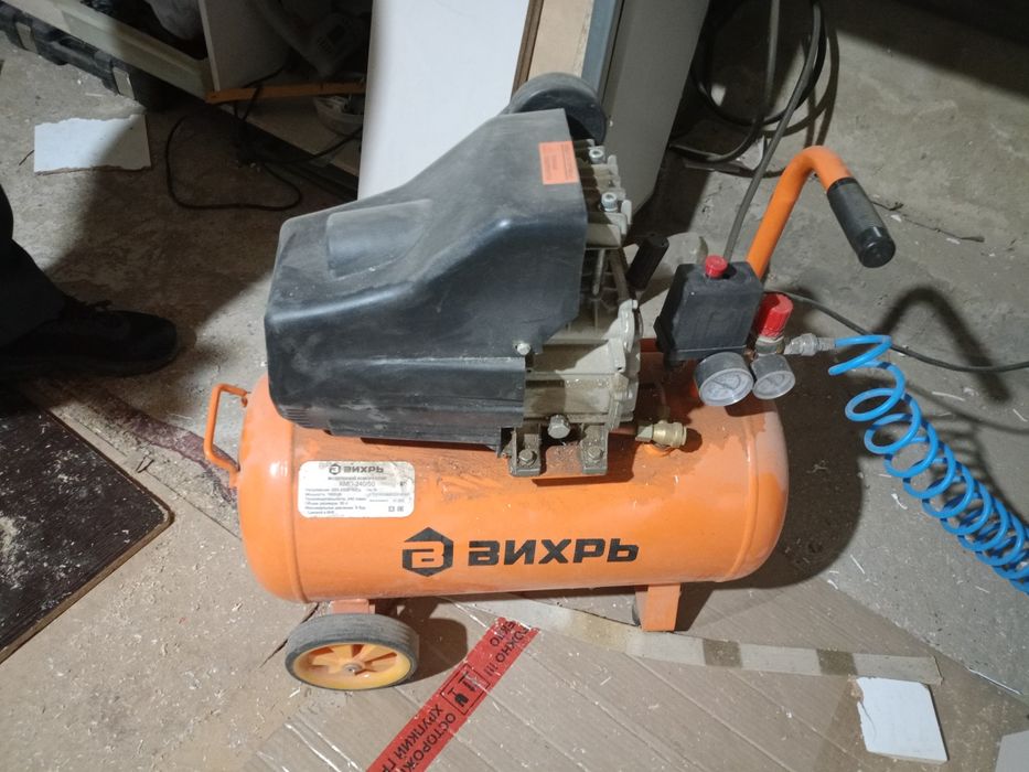 Продам компрессор 50 л