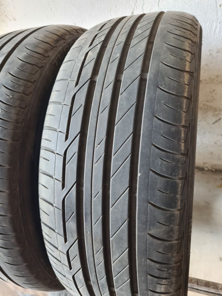 2 бр. летни гуми 225/45/19 Bridgestone DOT 4418 5,5 mm