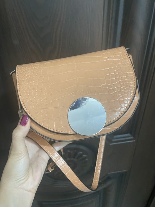 Чисто нова чанта с етикет