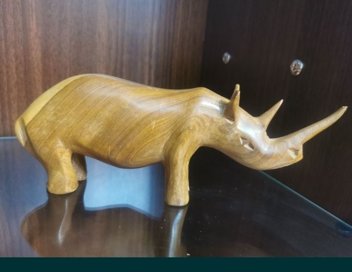 Figurina Rinocer lemn Cadou