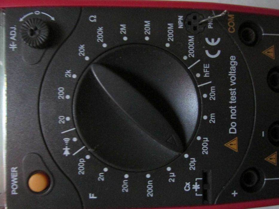 Capacimetru digital UNI-T UT601