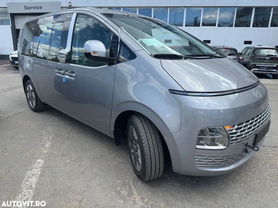 Hyundai Staria Hyundai Staria 1.6T-GDi 215CP Hybrid 6AT 9seats Premium