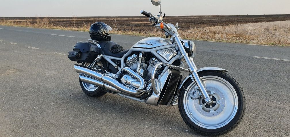 Harley Davidson V-rod 7000km proprietar