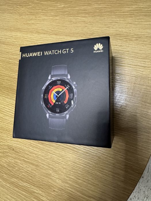 Vând Huawei Watch GT 5 Negru