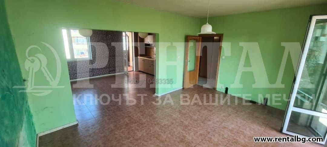 Тристаен апартамент 105 кв.м 5 етаж