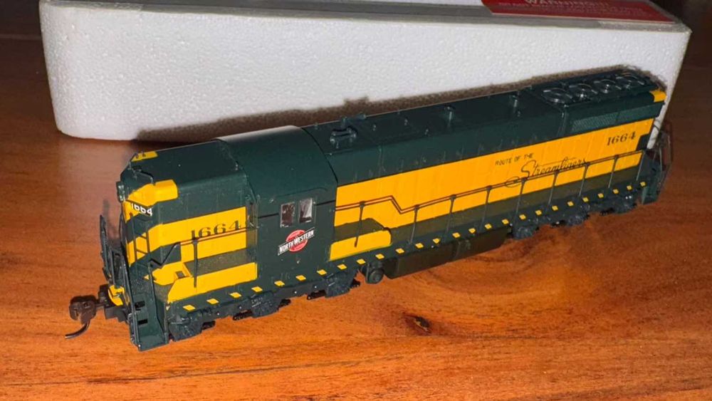 Macheta Locomotiva americana H0 Ho EMD SD7 C&NW 1:87 DC