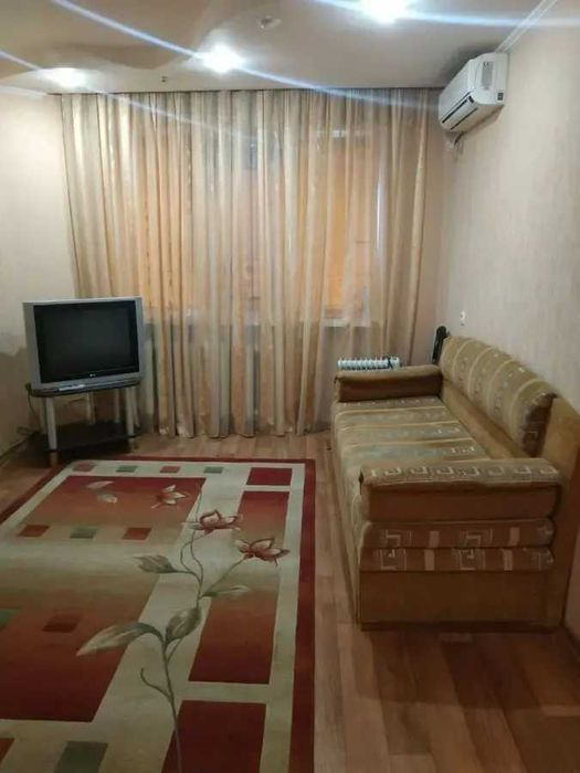 Дава се под наем Двустаен апартамент в София, Център - 55 кв.м за 408 € - Снимка #1