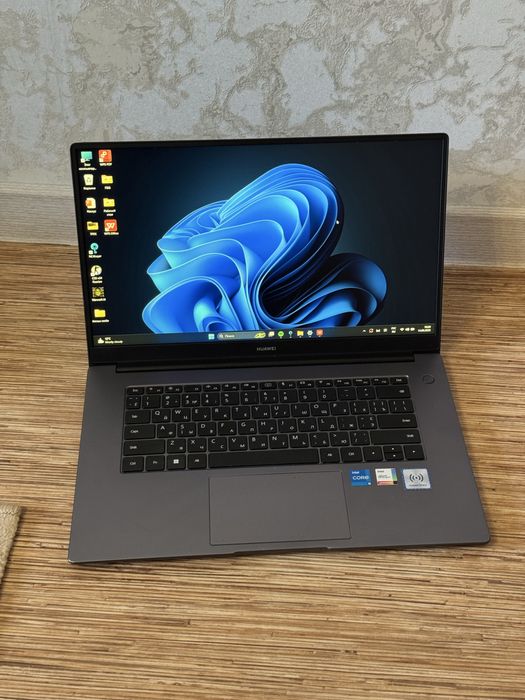 Huawei Matebook D15 intel(R) Core(TM) i5-1135G7