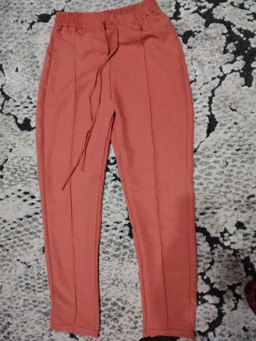 Pantaloni lejeri femei