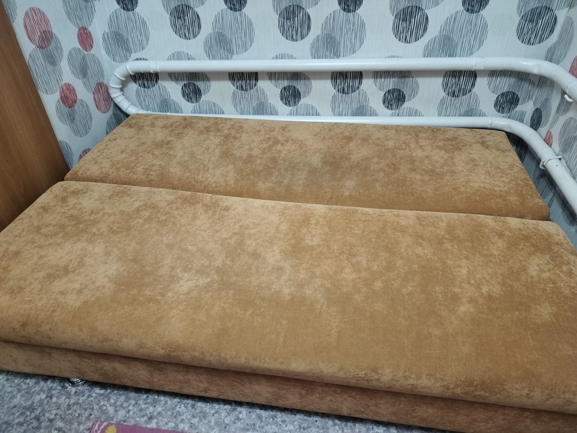 Продам диван в отличном состоянии