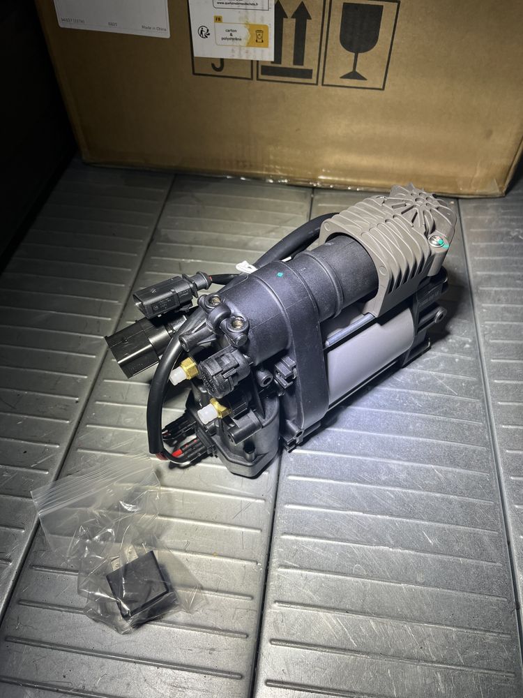 Compresor perna aer audi a6 a7 a8 q7 porsche cayenne vw touareg paname