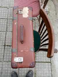 Куфар ретро антикварен.