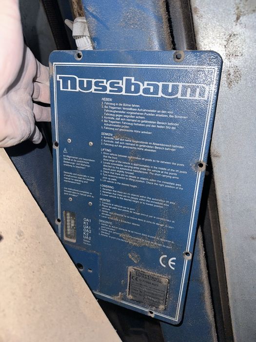 Подъемник винтовой 2шт в рабочем состоянии срочно