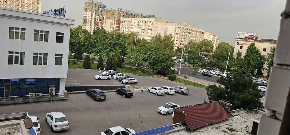 Ойбек метро 4-комн банковский дом