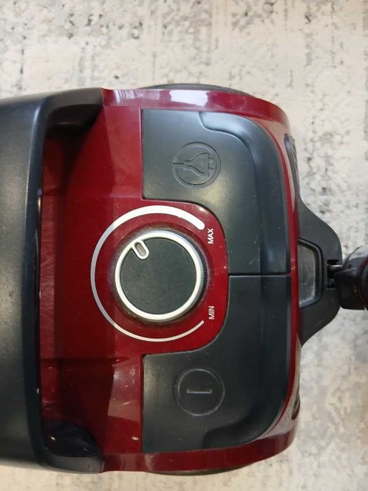 Продам пылесос 2200W